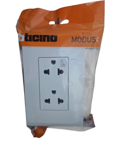 Tomacorriente Doble PT Modus 4 Blanco Bticino